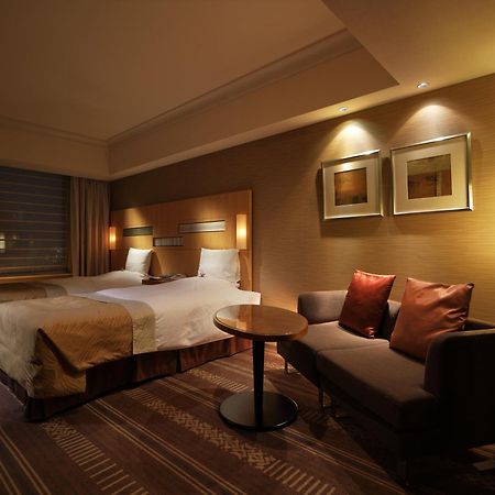 Hotel Okura Fukuoka Fukuoka  Exteriör bild