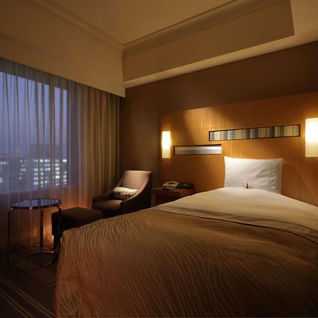 Hotel Okura Fukuoka Fukuoka  Exteriör bild A room at the hotel