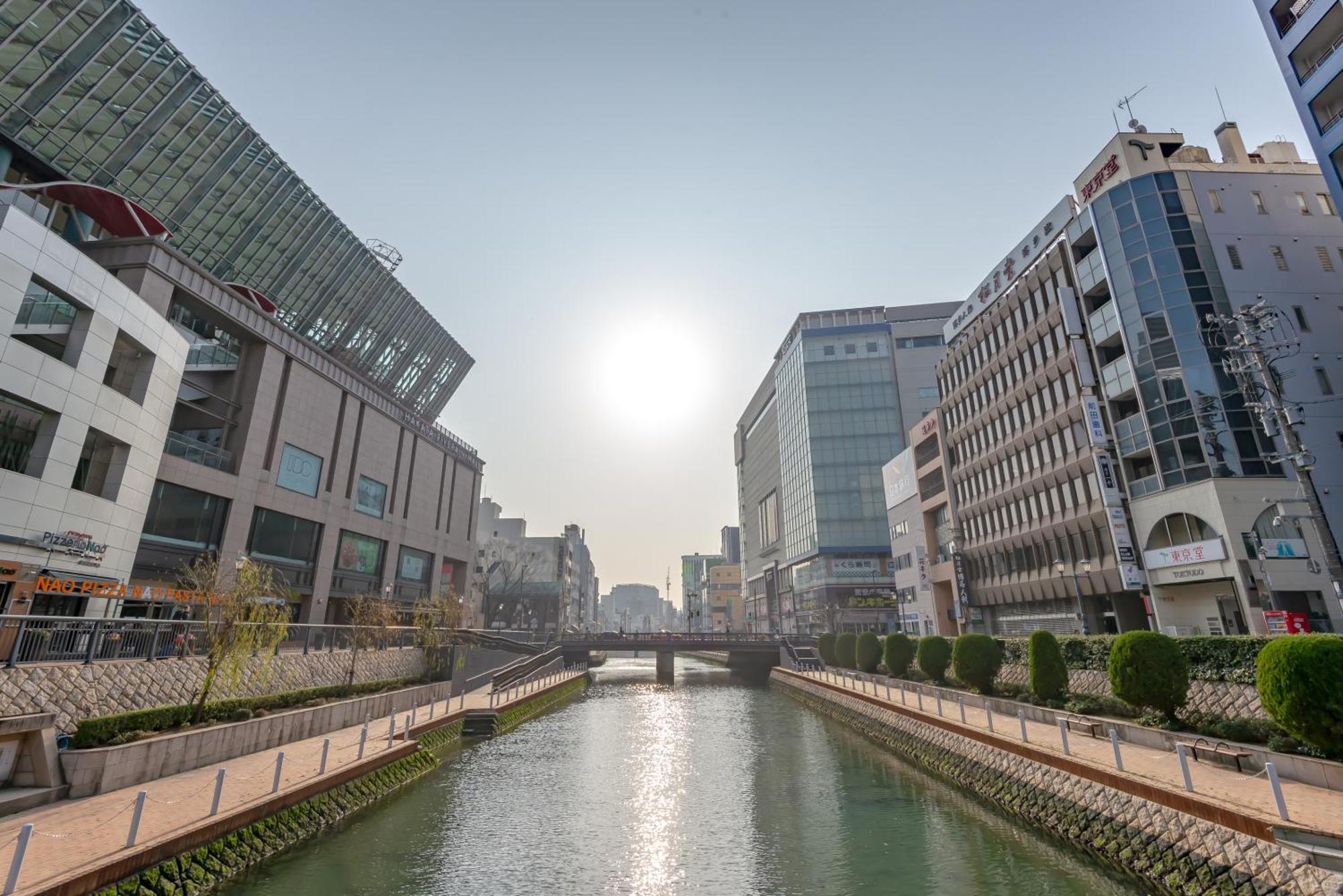 Hotel Okura Fukuoka Fukuoka  Exteriör bild The Nakagawa River