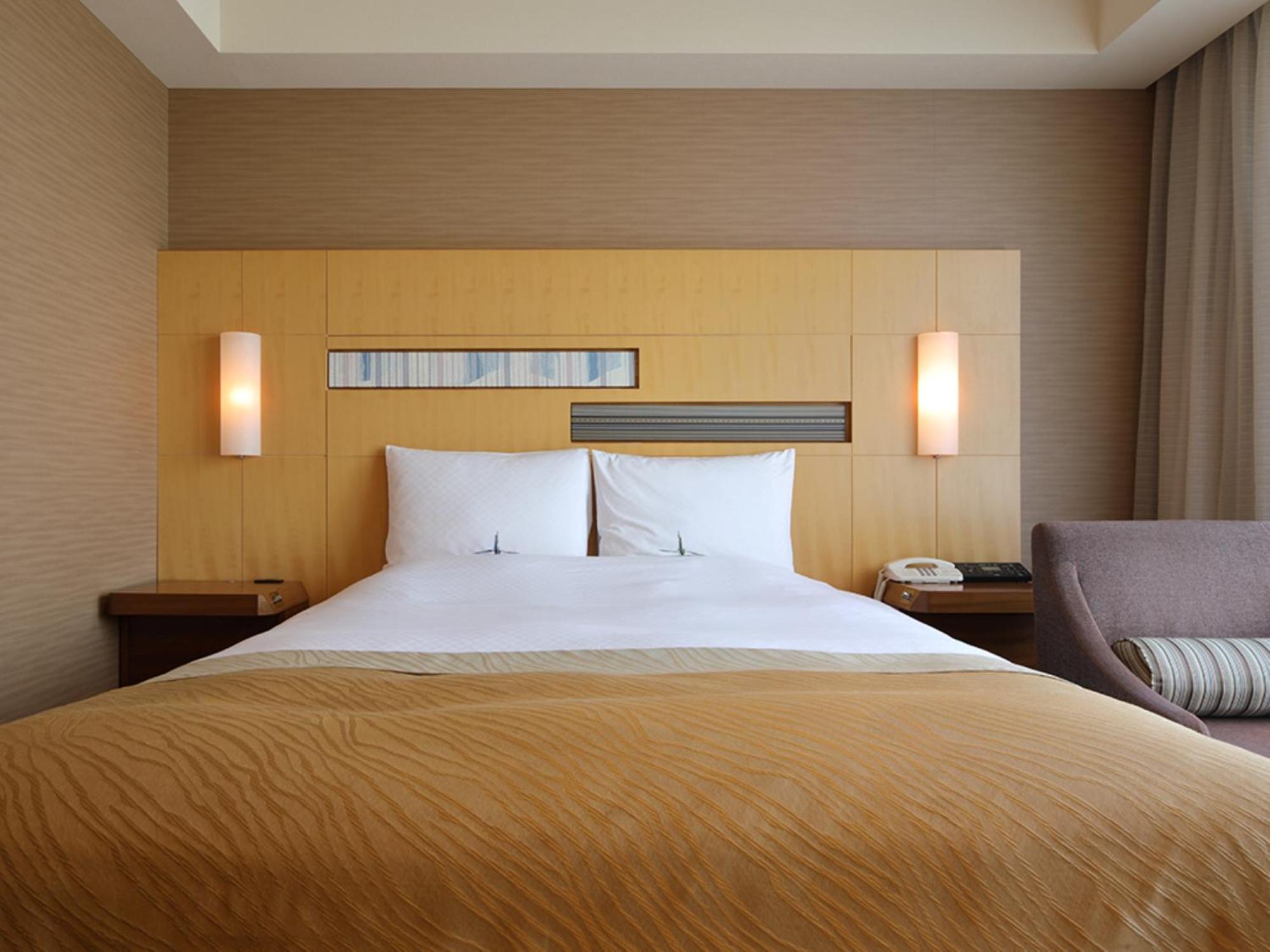 Hotel Okura Fukuoka Fukuoka  Exteriör bild A bedroom