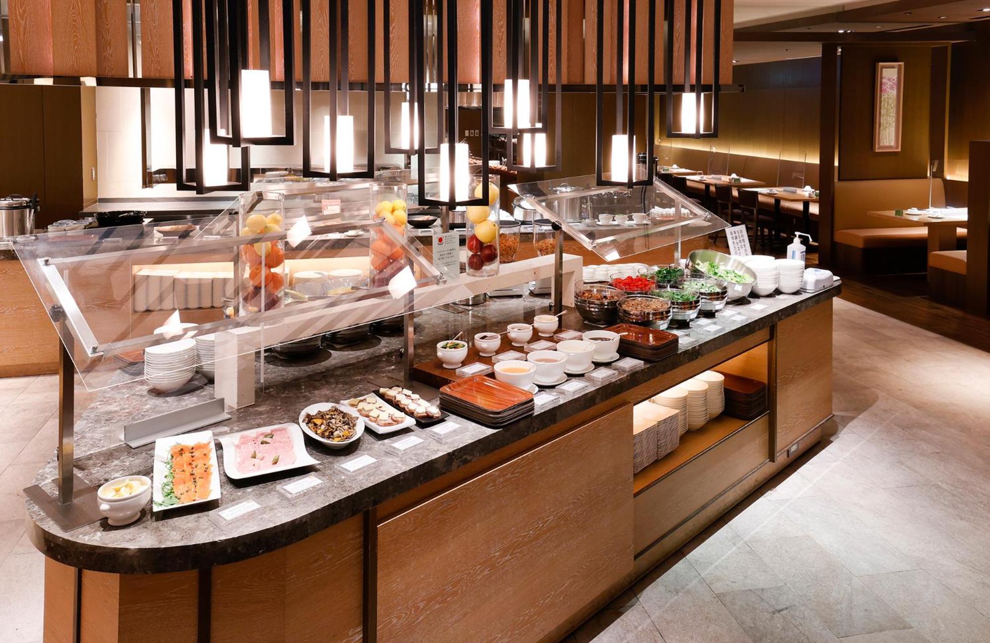 Hotel Okura Fukuoka Fukuoka  Exteriör bild A buffet at a hotel