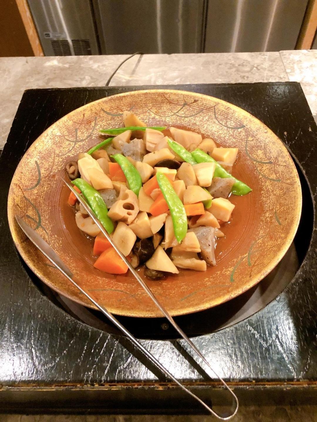 Hotel Okura Fukuoka Fukuoka  Exteriör bild A dish of shimeji mushrooms
