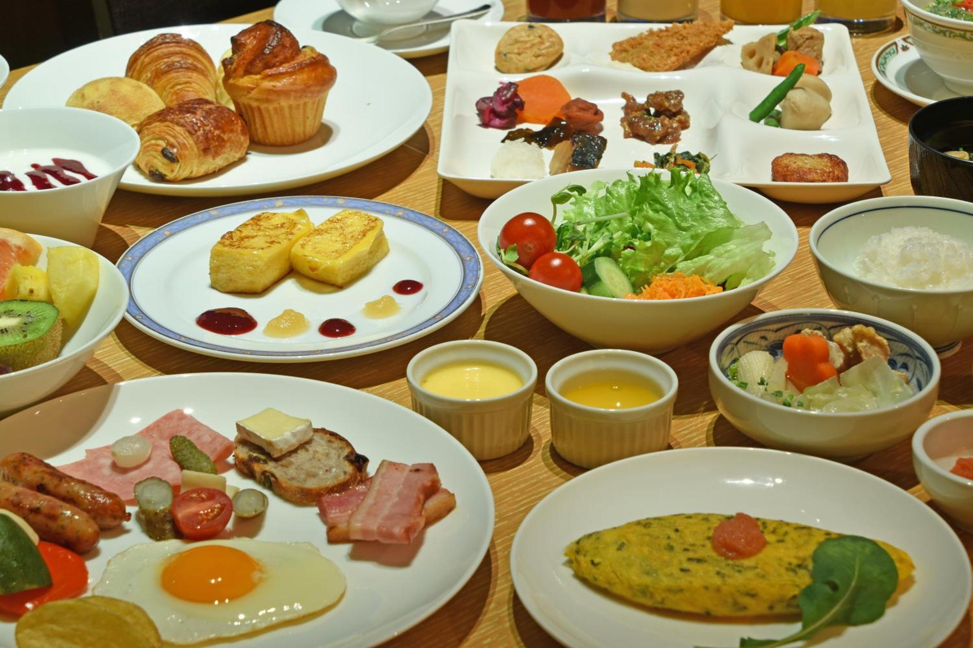 Hotel Okura Fukuoka Fukuoka  Exteriör bild A Japanese breakfast
