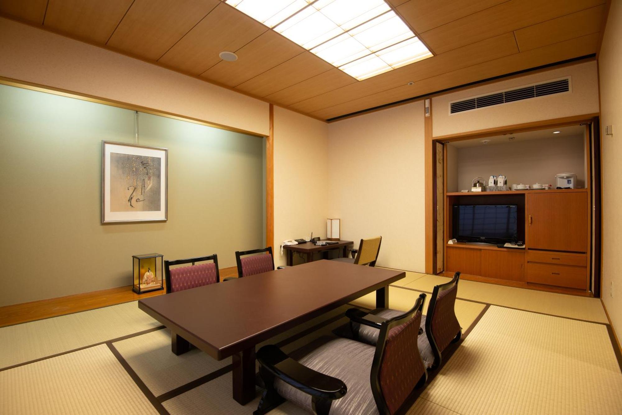 Hotel Okura Fukuoka Fukuoka  Exteriör bild A Japanese-style room at the hotel