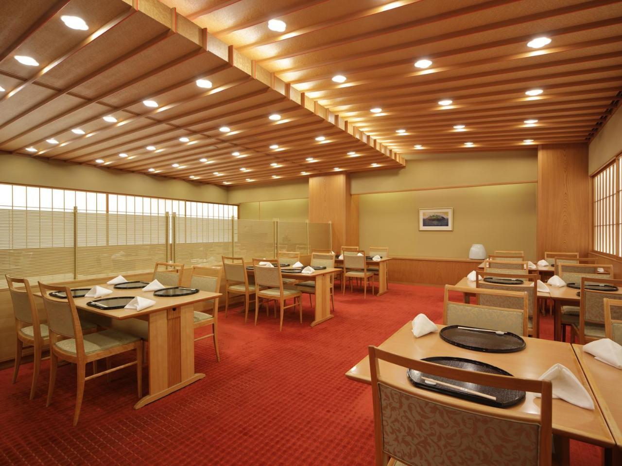Hotel Okura Fukuoka Fukuoka  Exteriör bild Interior of a restaurant in Japan